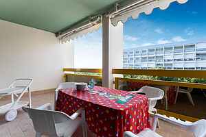 Comfortable flat close to beach and center