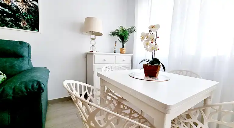 Modernes Apartment Nur Wenige Schritte vom Strand Los Locos