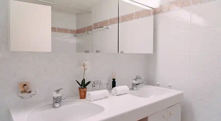 Ruga Haus im Asconasee 4