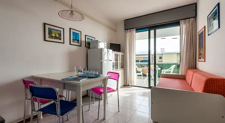 Familienresidenz direkt am Strand mit Pool