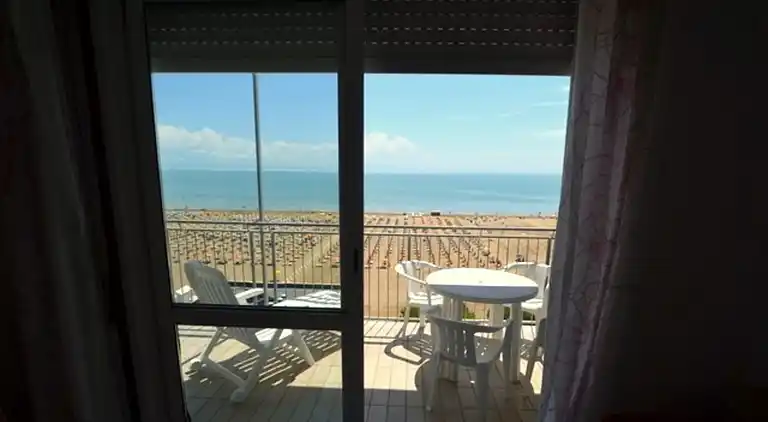 Seaside Bliss Wohnung mit direktem Meerblick