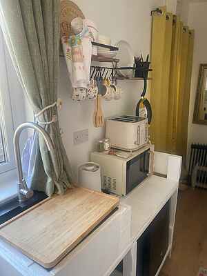 R and B Warm and Cosy Cabin
