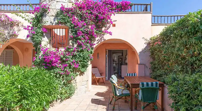 Baja Sardinia - Cala dei Ginepri, Villa 80 m vom Strand