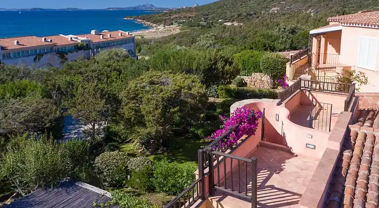 Baja Sardinia - Cala dei Ginepri, Villa 80 m vom Strand