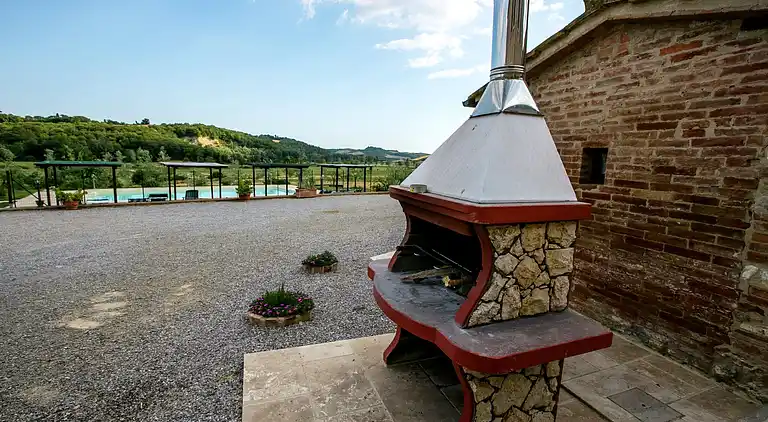 Farm house in Asciano