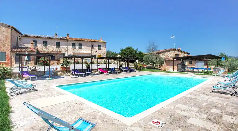 Farm house in Asciano