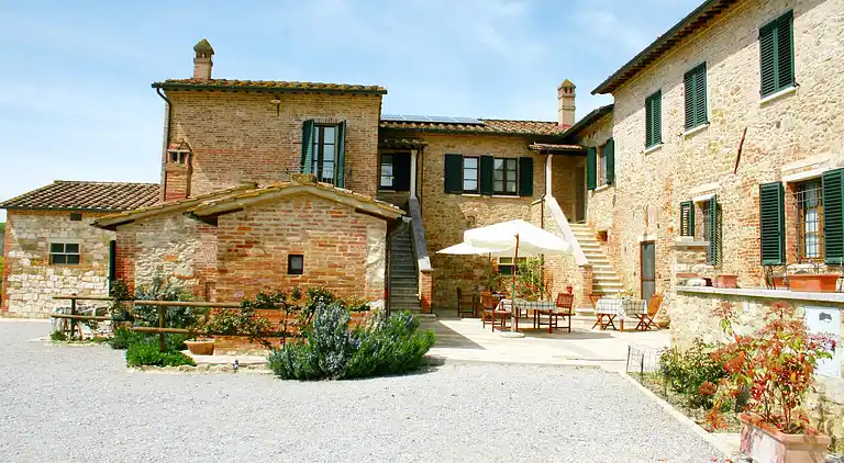 Farm house in Asciano