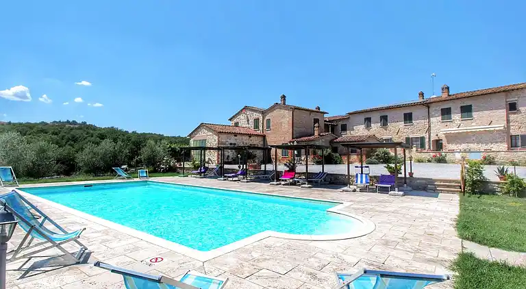 Farm house in Asciano