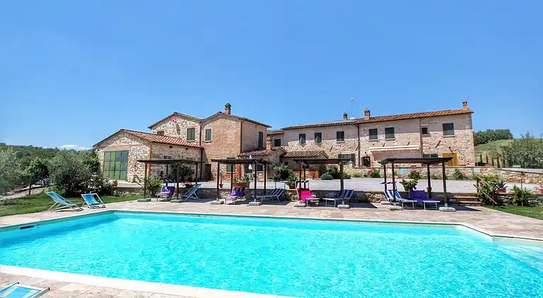 Farm house in Asciano