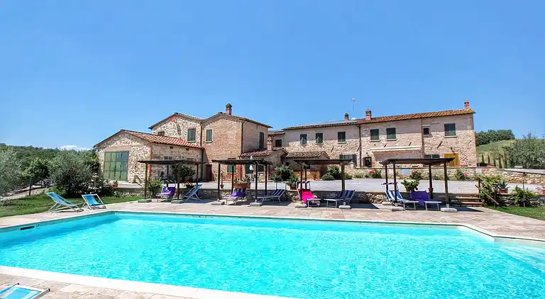 Farm house in Asciano