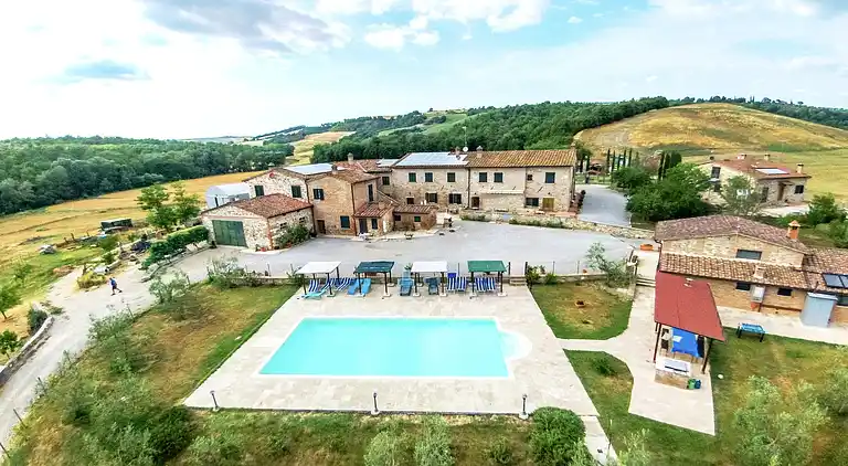 Farm house in Asciano