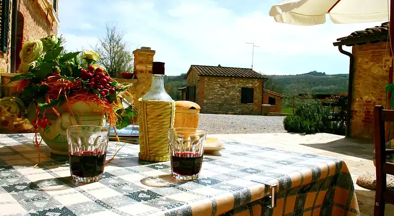 Farm house in Asciano