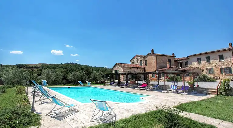 Farm house in Asciano