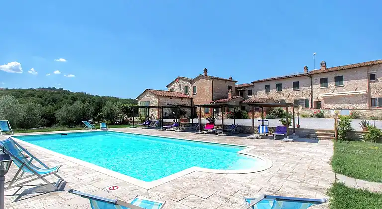 Farm house in Asciano