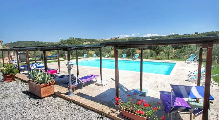 Farm house in Asciano