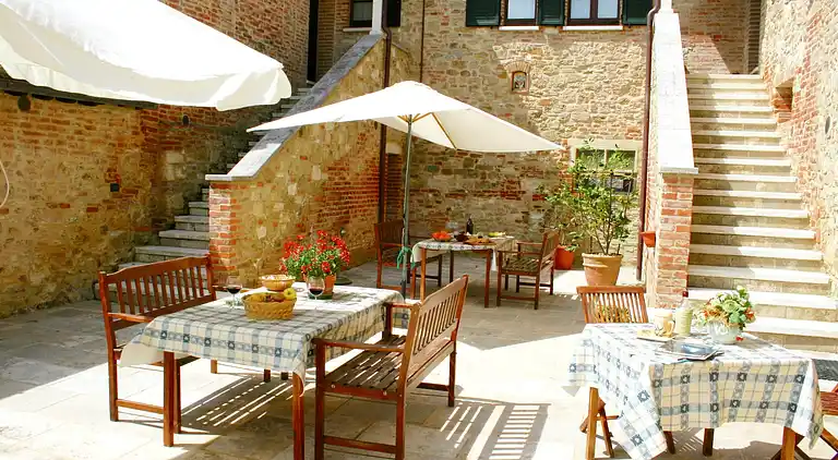 Farm house in Asciano