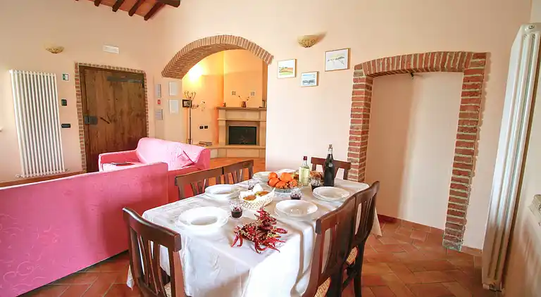 Farm house in Asciano