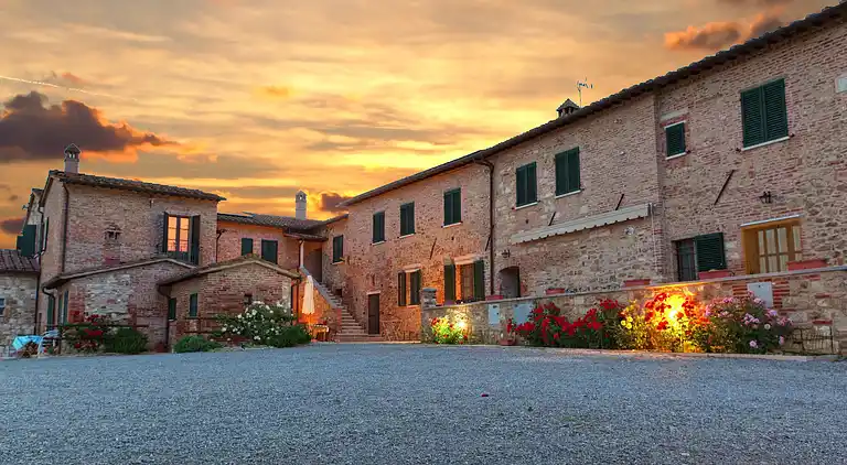 Farm house in Asciano
