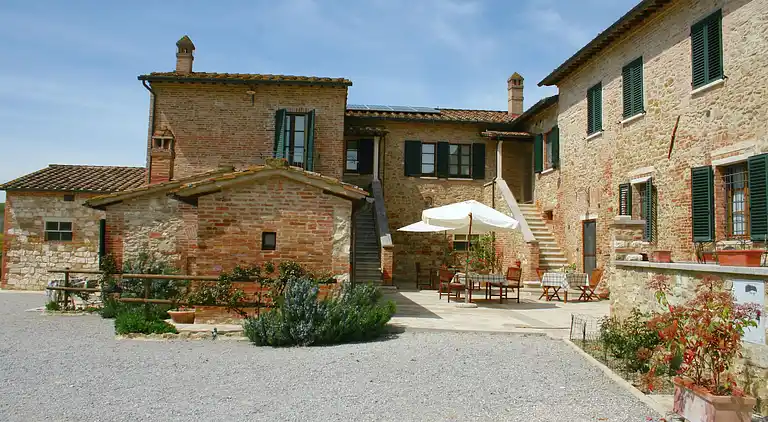 Farm house in Asciano