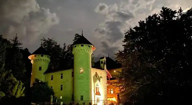 Castle in Serrières-en-Chautagne