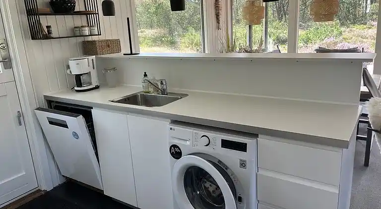 Unik beliggenhed på kæmpe solrig naturgrund 