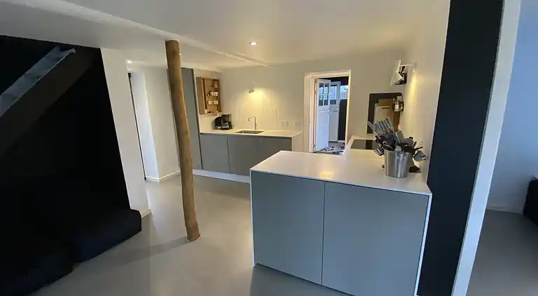 Lyxigt sommarhus på vacker skogsmark