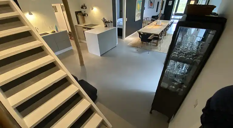 Lyxigt sommarhus på vacker skogsmark