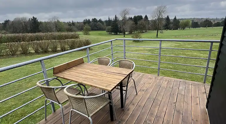 Flot udsigtshus ved enestående natur og golf