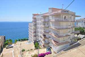 Apartment in Roses