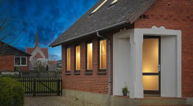 Rummeligt feriehus tæt på badestrand