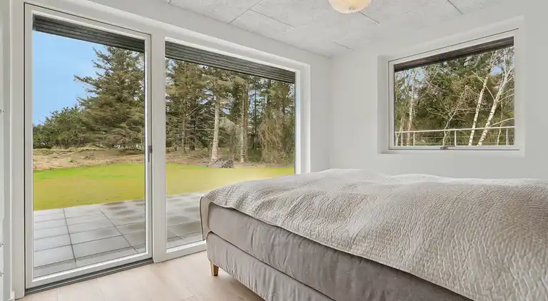 1. række totalrenoveret ejendom ved Limfjorden