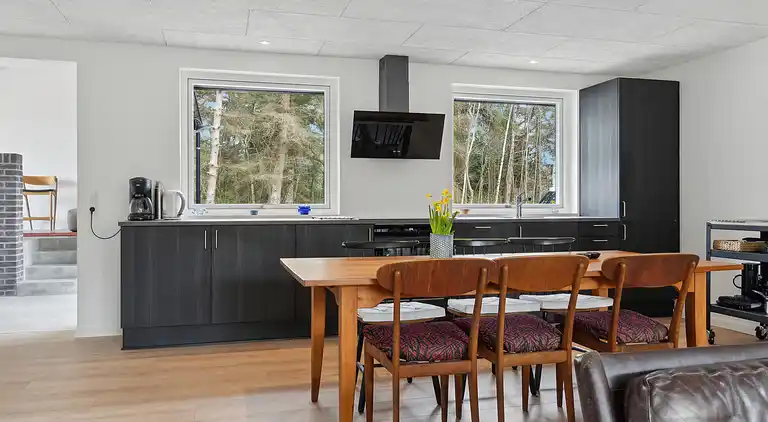 1. række totalrenoveret ejendom ved Limfjorden