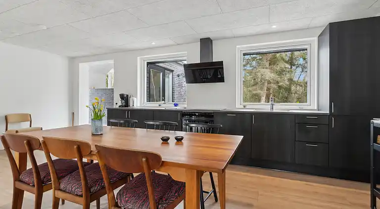 1. række totalrenoveret ejendom ved Limfjorden