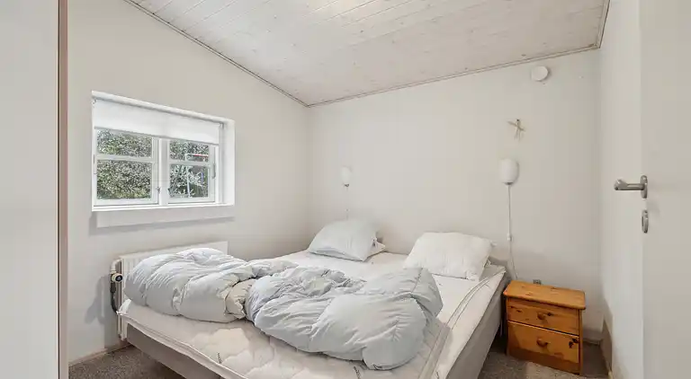 Großes Poolhaus mit Platz zum Entspannen