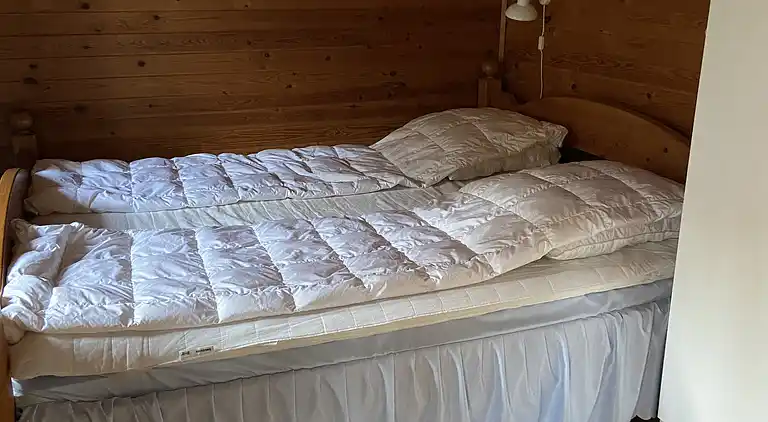 Et lille charmerende “rigtigt” sommerhus på Orø