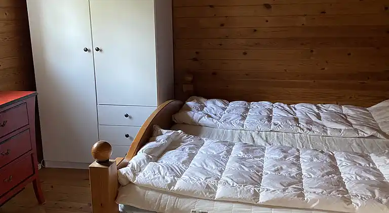 Et lille charmerende “rigtigt” sommerhus på Orø