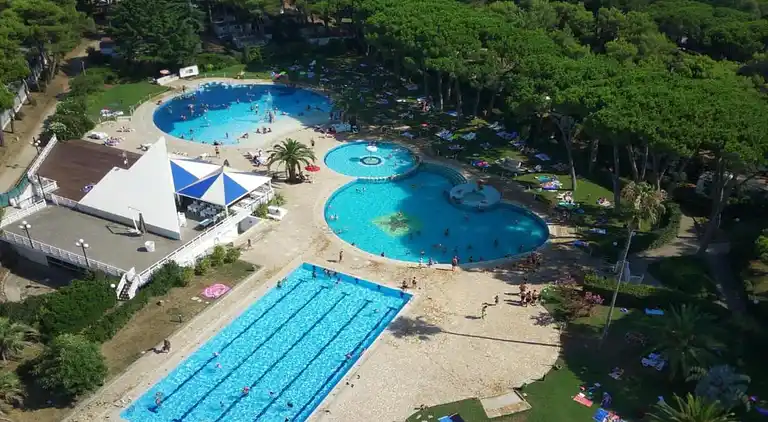 Hytte i Baia Domizia