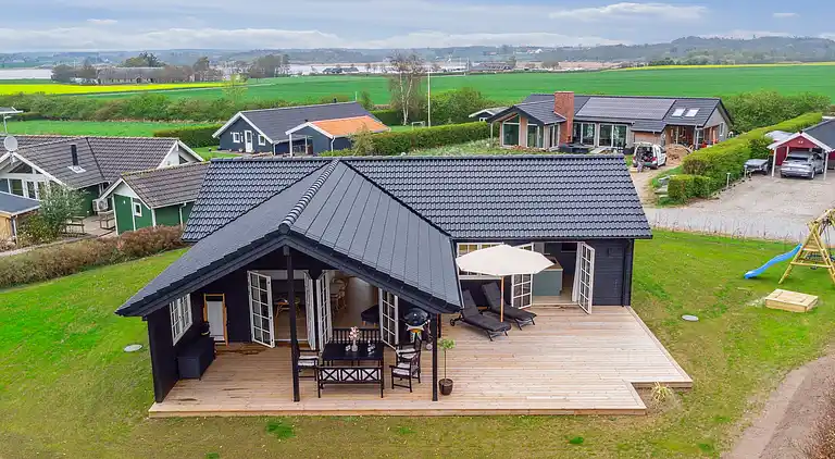 Exklusives Ferienhaus aus 2024 nahe dem Strand