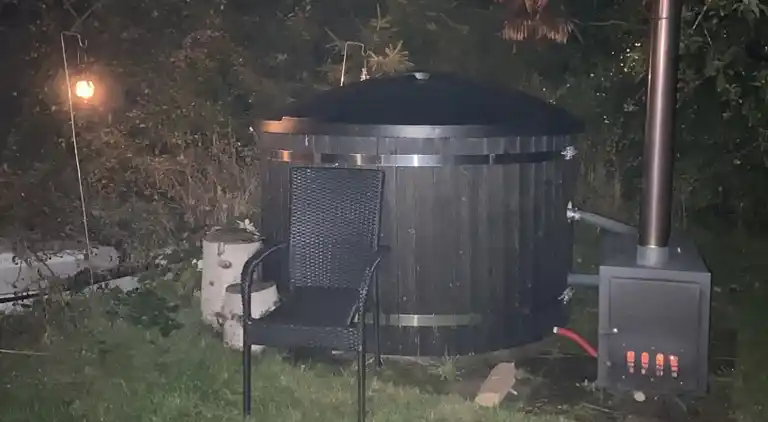 Et lille charmerende “rigtigt” sommerhus på Orø