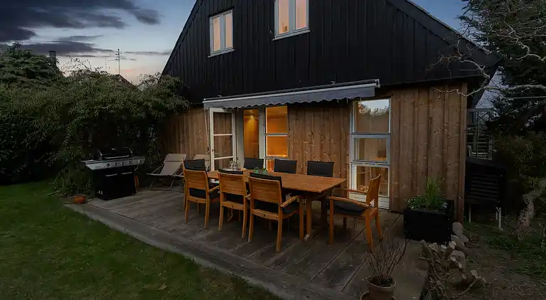 Nyrenoveret familiehus i Listed - Tæt på havet