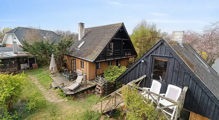 Nyrenoveret familiehus i Listed - Tæt på havet