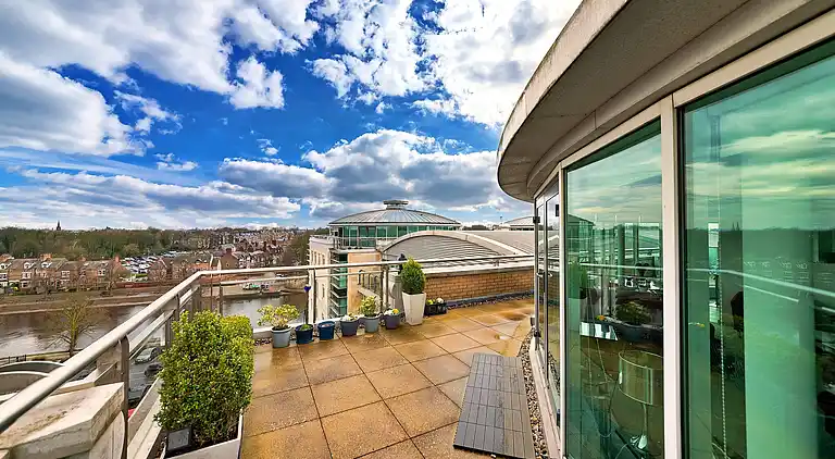 Apartment in City Centre West