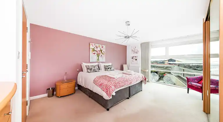 Apartment in City Centre West