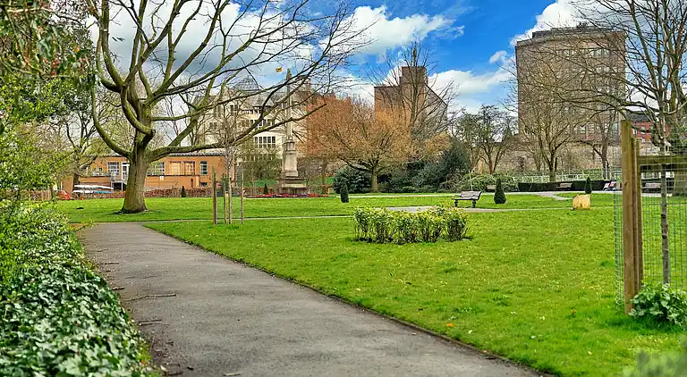 Apartment in City Centre West