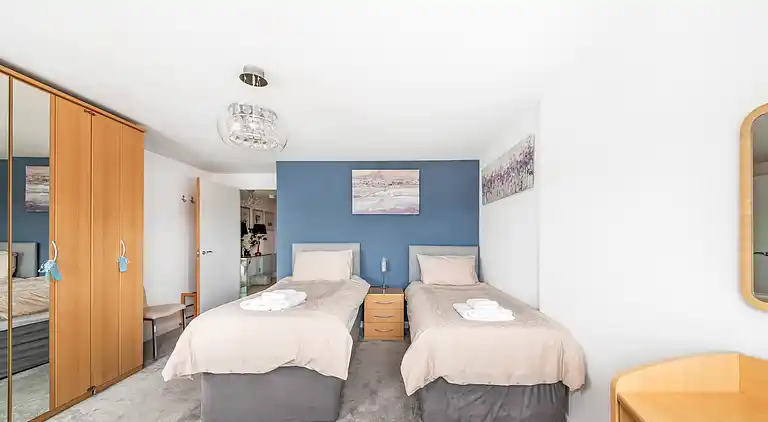 Apartment in City Centre West