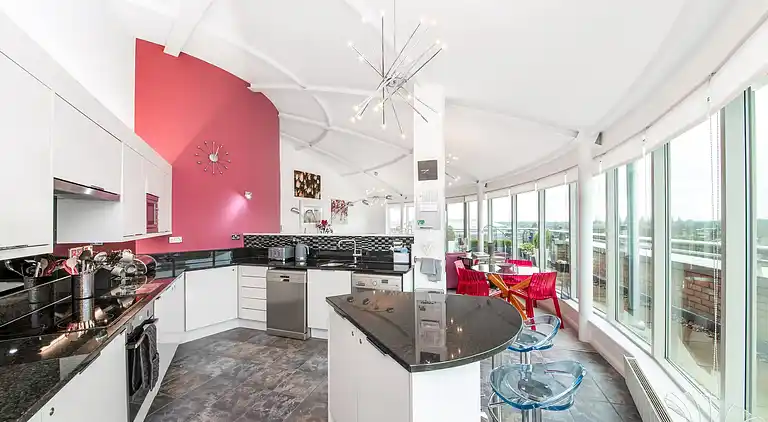 Apartment in City Centre West