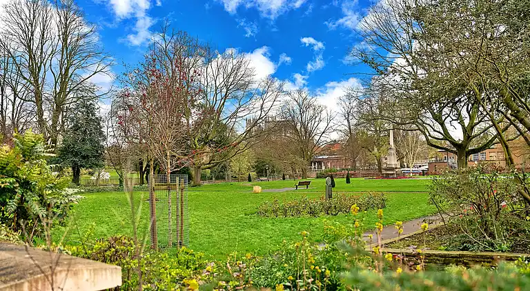 Apartment in City Centre West