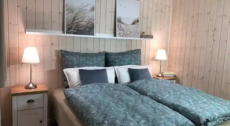 800m til strand,  strøm og vand inkl. 