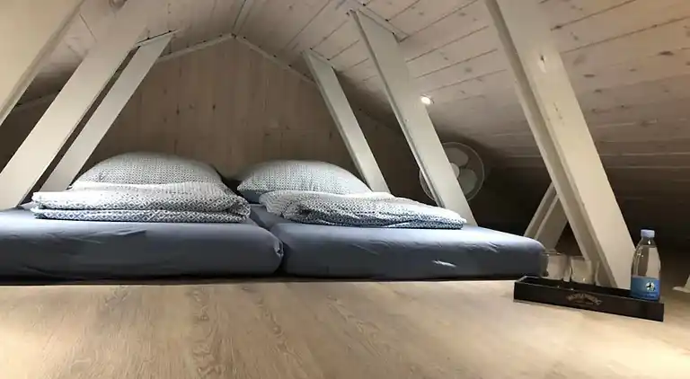 800m til strand,  strøm og vand inkl. 