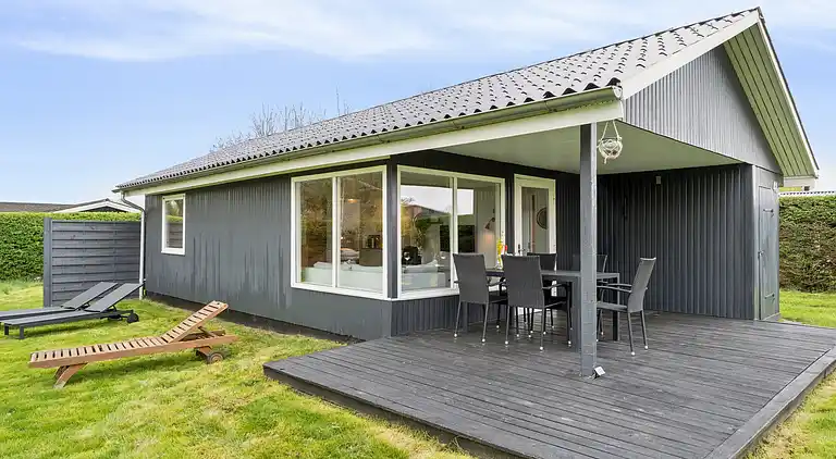 Ferienhaus nahe Strand, Wald und charmantem Hou